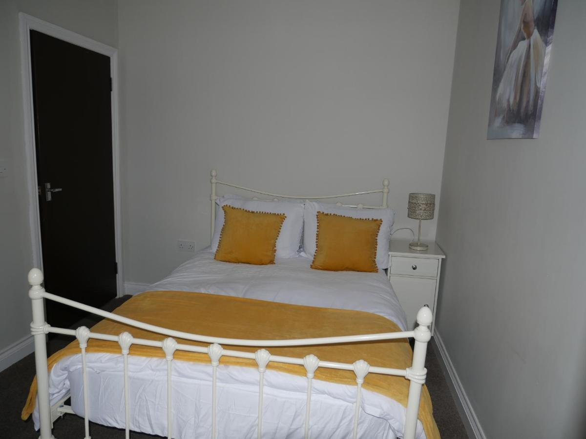 Cosy Two Bedroom Apartment Bishop Auckland Exterior photo